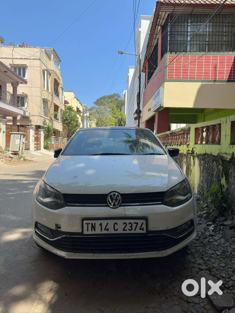 Volkswagen Polo 2015 Car