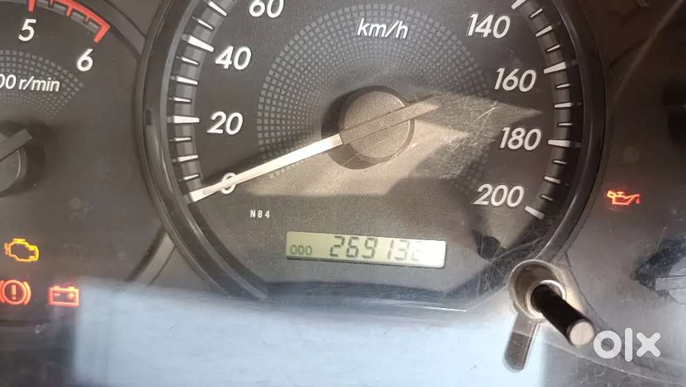 Toyota Innova 2014 Diesel 260000 Km Driven