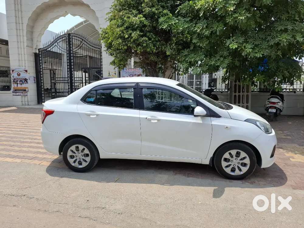 Hyundai Xcent Dec 2016 1st Onwer Petrol Cng New Insurance Tyers Good
