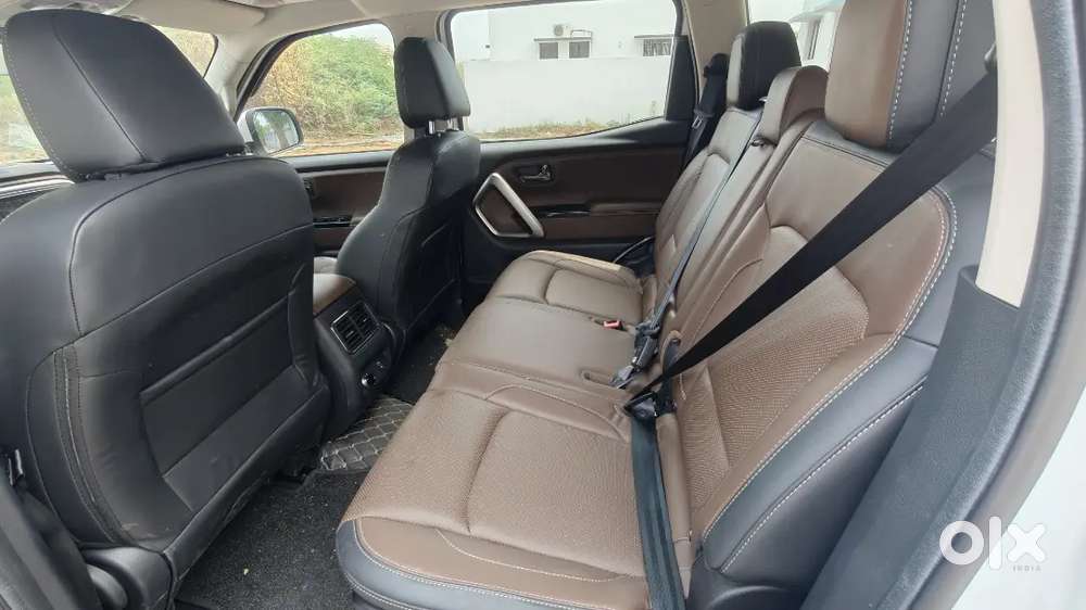 Pristine 2025 Mahindra Scorpio-n Z8t Diesel At  5,000 Km  White