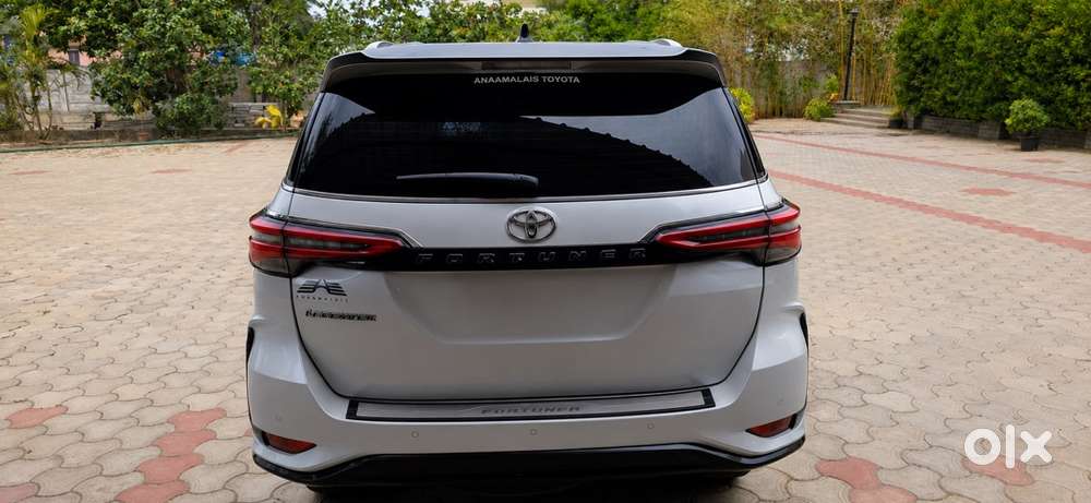 Toyota Fortuner Legender 2023
