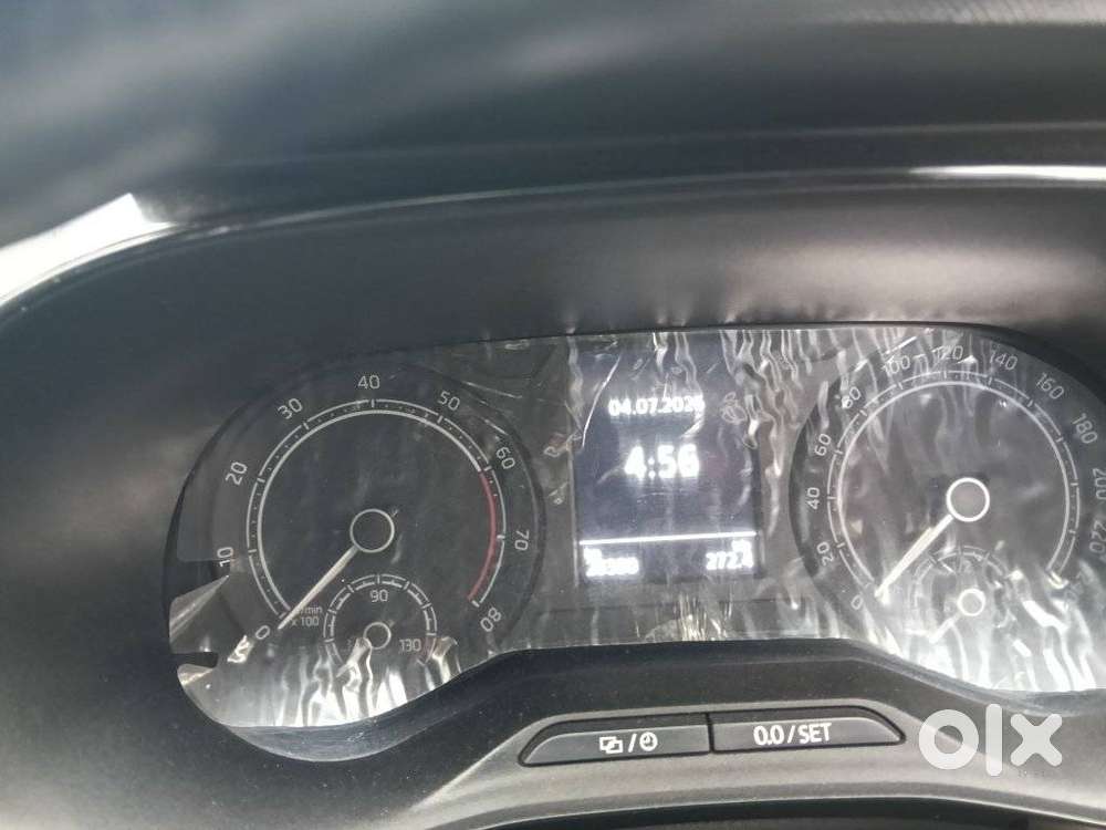 Skoda Slavia 1.0 Ambition Tsi, 2023, Petrol