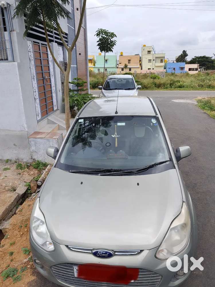 Ford Figo 1.2 Petrol Titanium Manual 2013