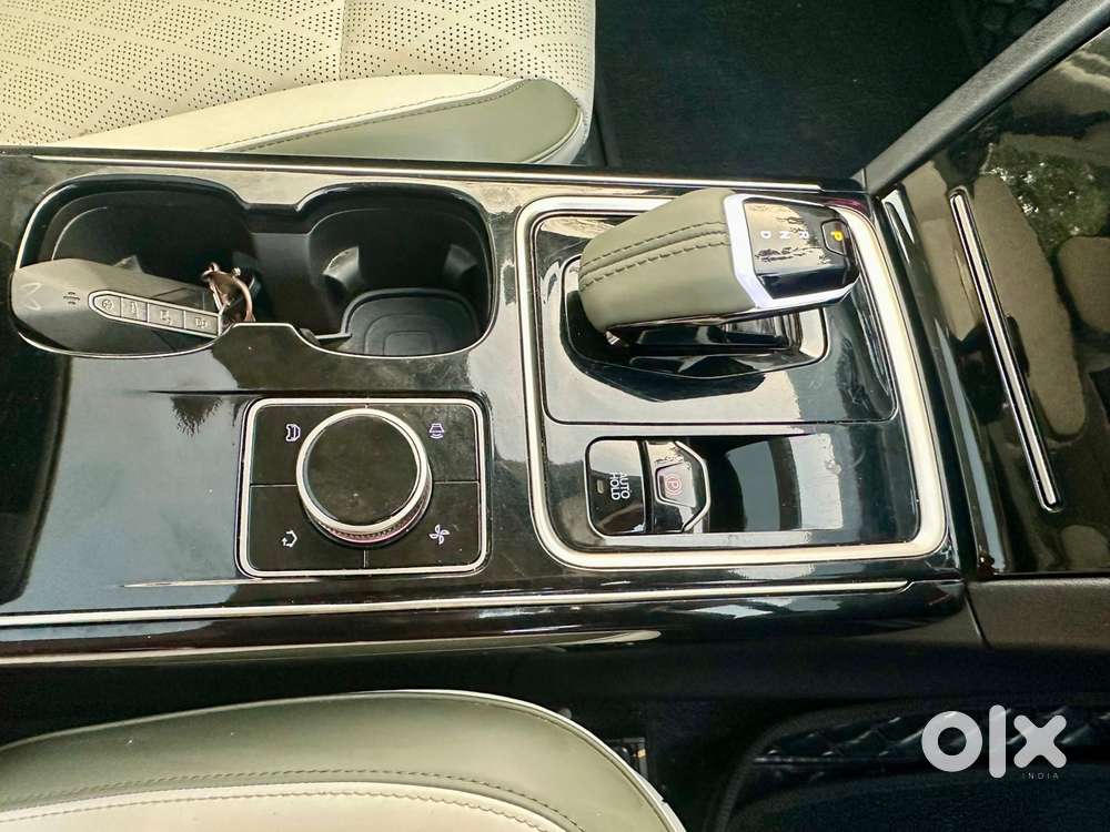 Mahindra Xev 9e Pack Three (top Model), 2025, Electric