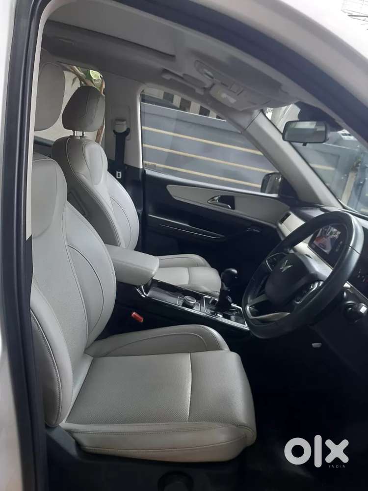 Mahindra Xuv700 2.2 Ax 7 Diesel Mt Luxury Pack Str, 2021, Diesel