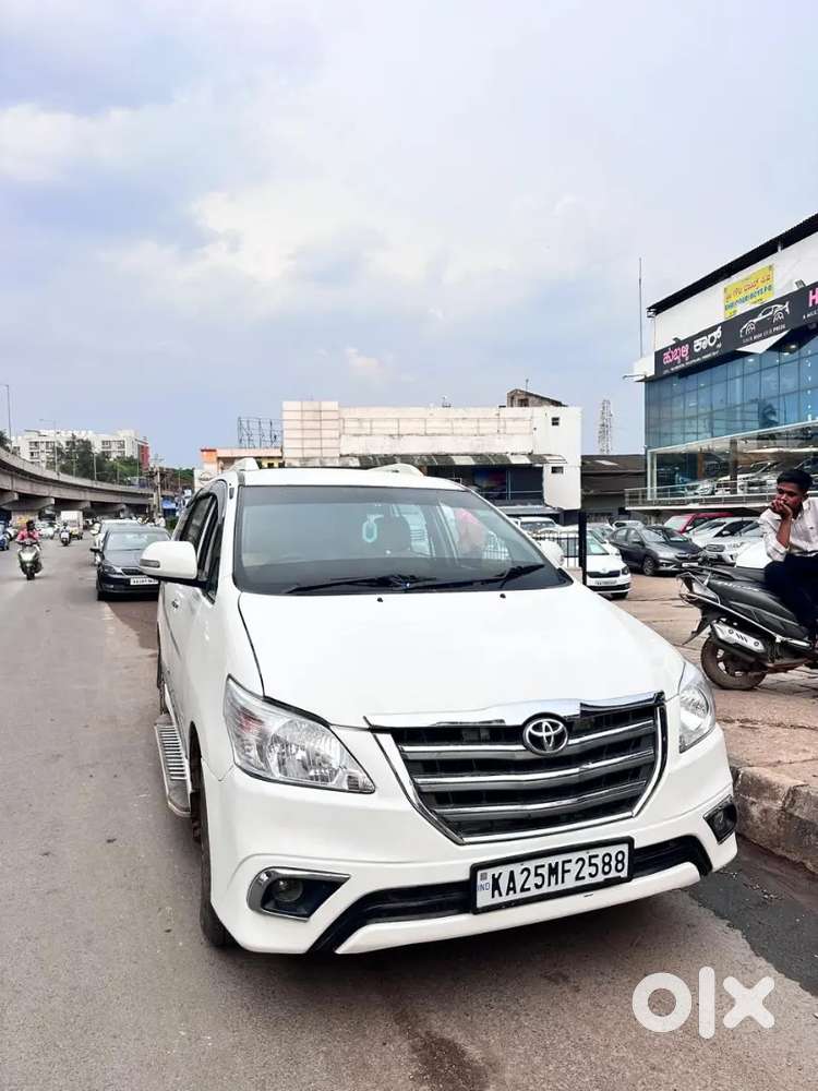 Toyota Innova 2015 Diesel 74000 Km Driven