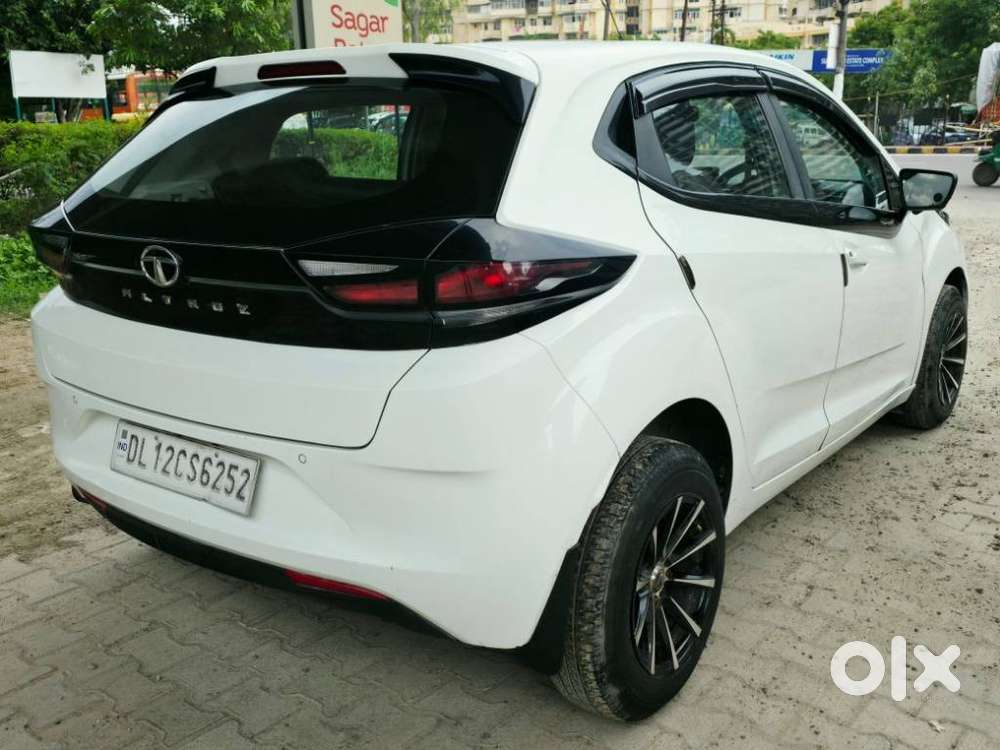 Tata Altroz 1.2 Xe, 2020, Petrol