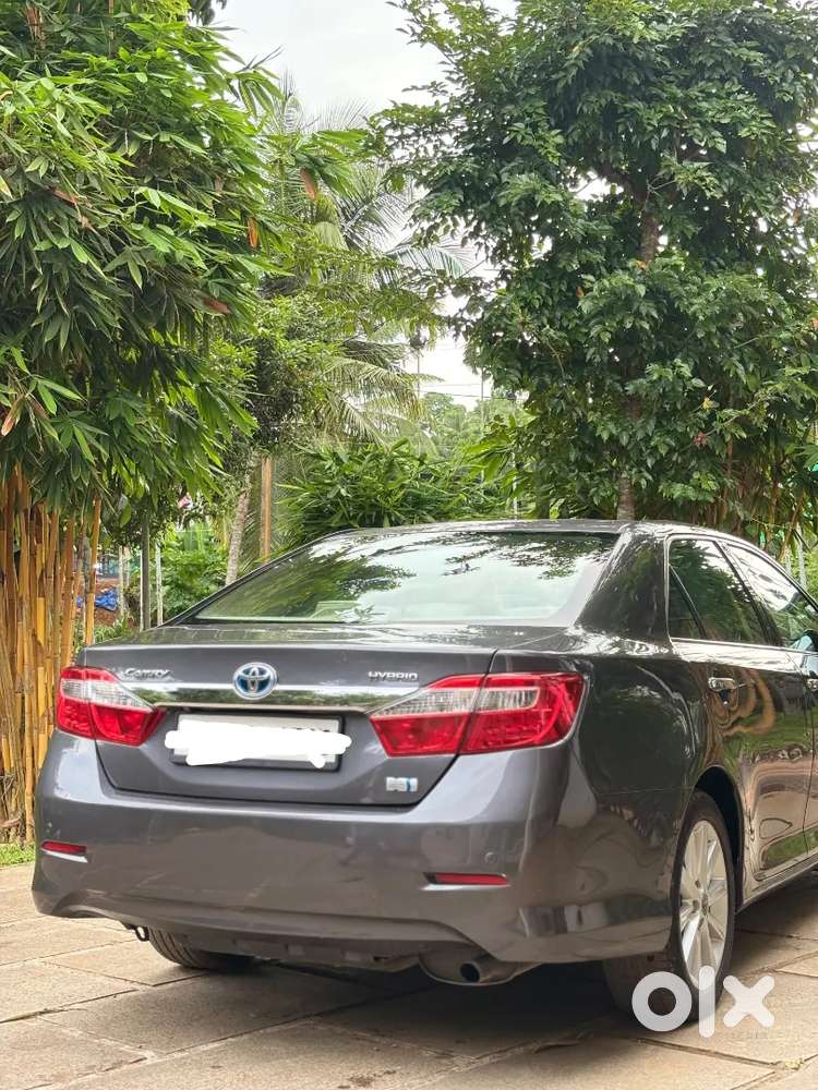 Toyota Camry Hybrid 2013