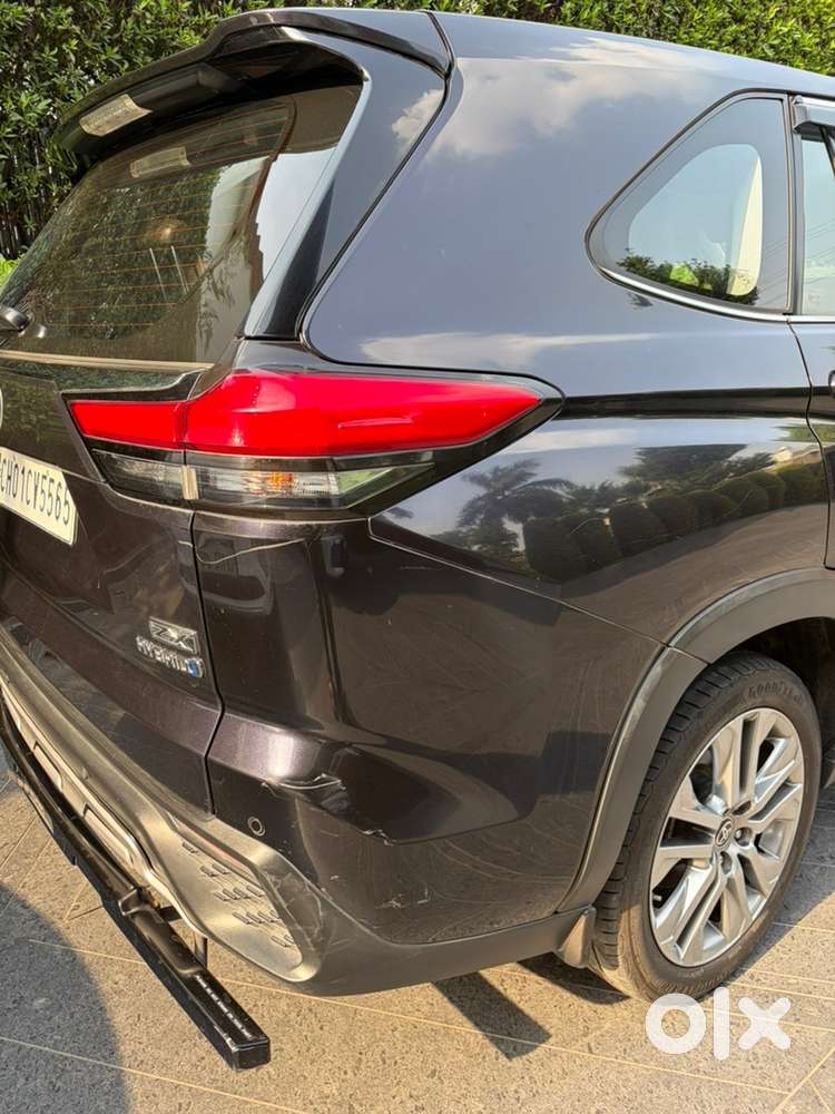 Toyota Innova Hycross Hybrid 2024 Year