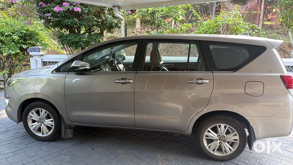 Toyota Innova Crysta Diesel 2016