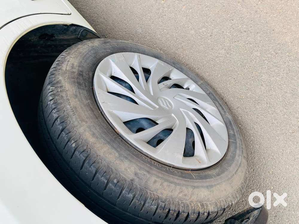 Ertiga Vxi(o)2023 Petrol