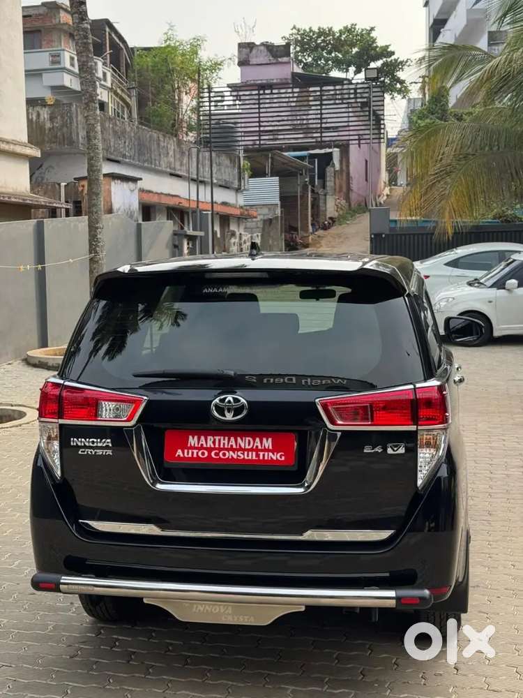 Toyota Innova 2024 Diesel 11000 Km Driven