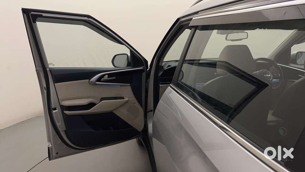 Kia Carens 1.5 Luxury Plus Diesel At 7 Str, 2023, Diesel