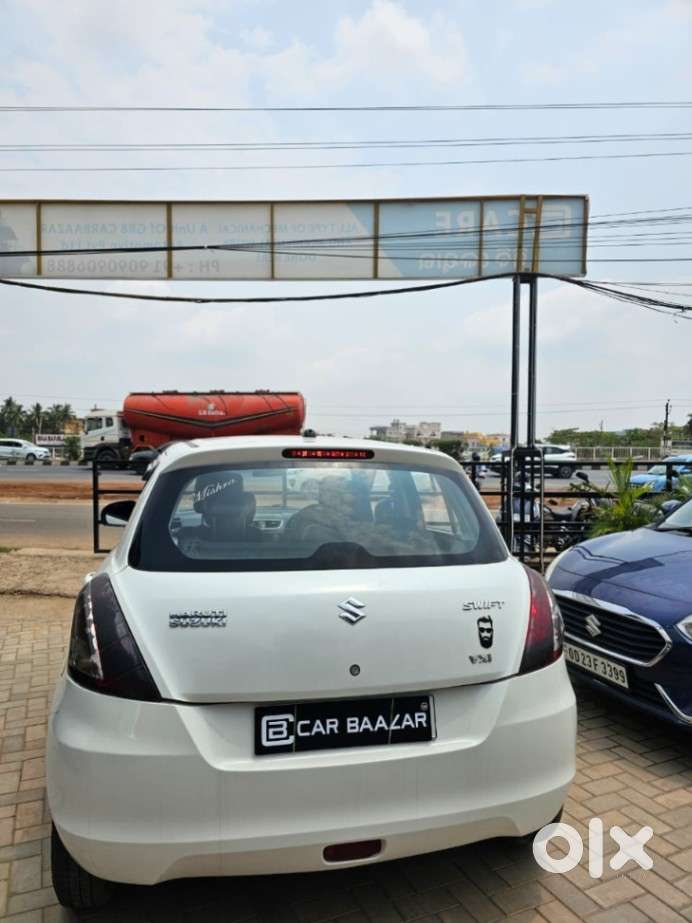 Maruti Suzuki Swift Vxi + Manual, 2016, Petrol