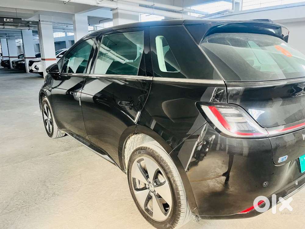 Mg Windsor Ev Essence