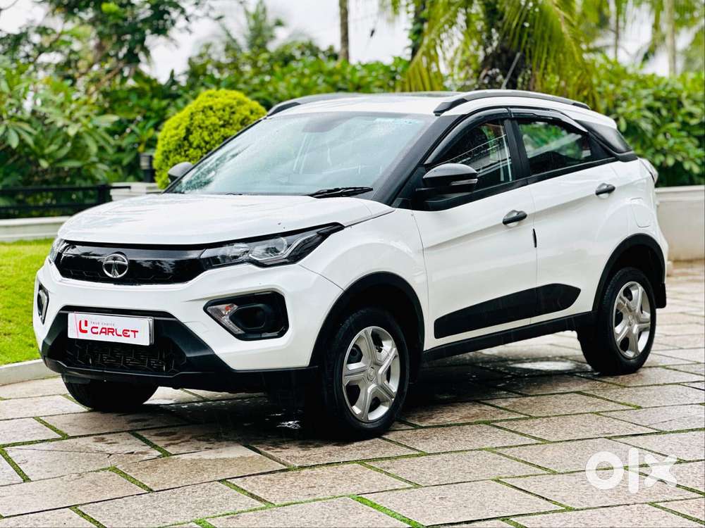 Tata Nexon 1.2 Revotron Xm (s), 2023, Petrol