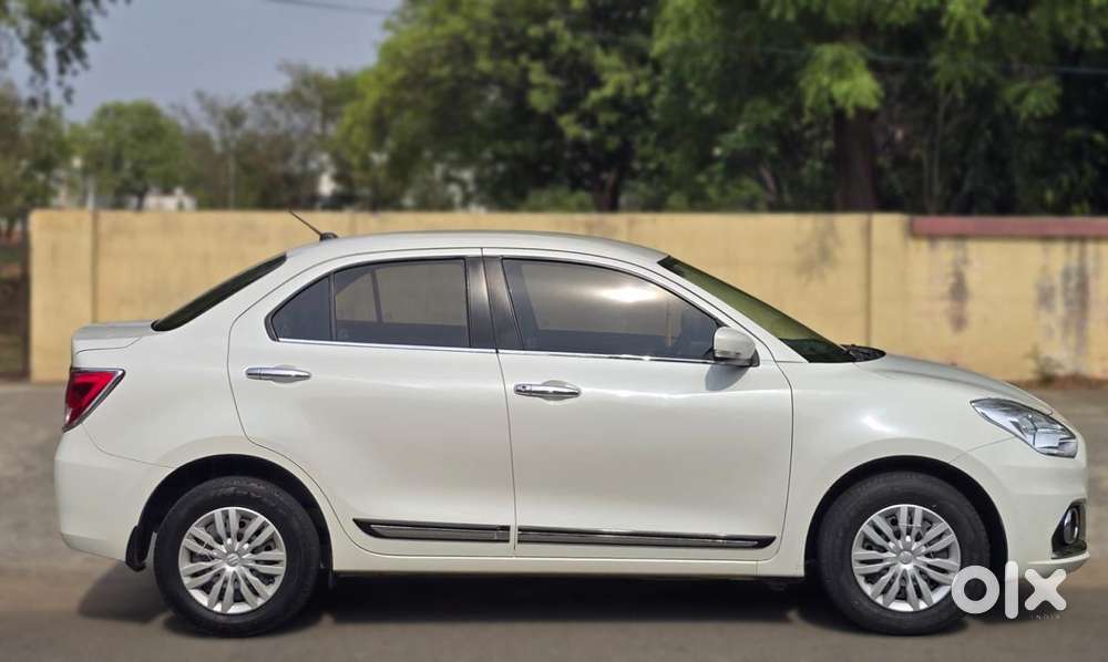 Maruti Suzuki Dzire 1.2 Vxi, 2022, Petrol