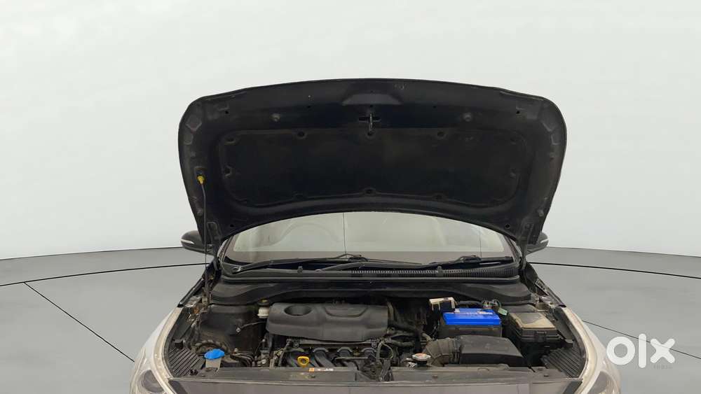Hyundai Verna 1.6 Vtvt Sx, 2019, Petrol