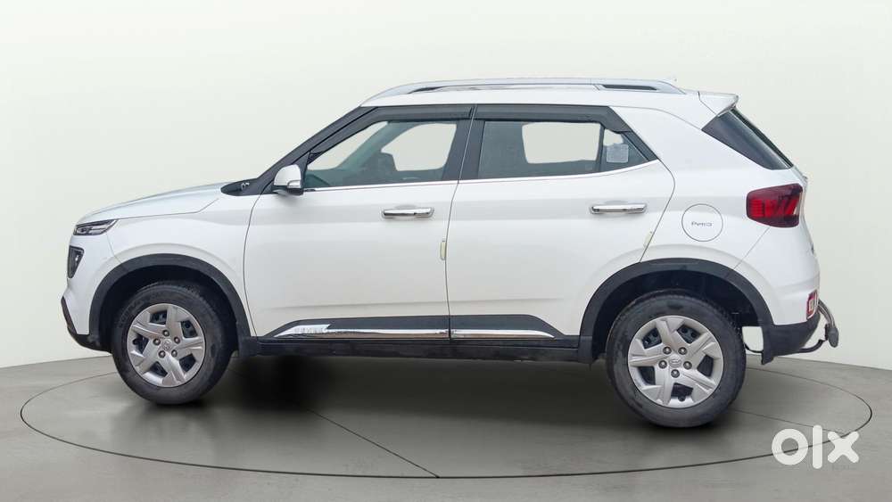 Hyundai Venue S, 2022, Petrol