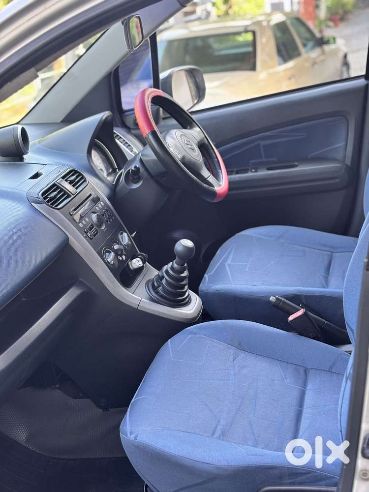 Maruti Suzuki Ritz Zxi Abs, 2011, Petrol