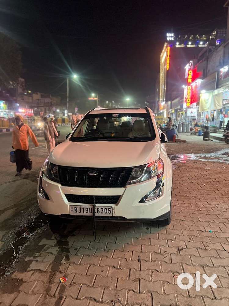 Mahindra Xuv500 2017 Diesel 125000 Km Driven