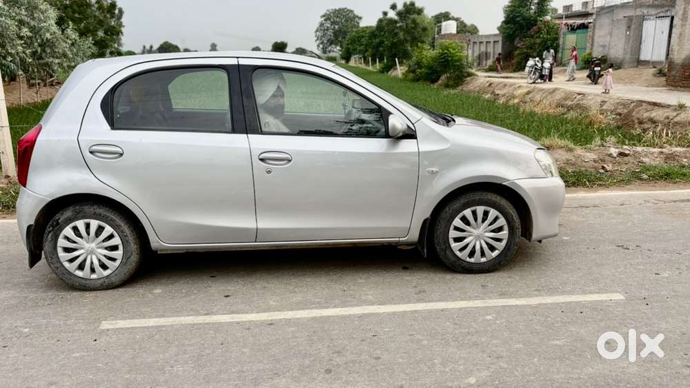 Toyota Etios Liva 2011