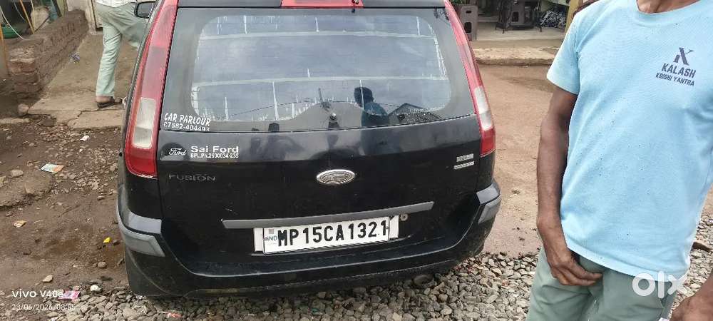 New Kar Kharidni Hai