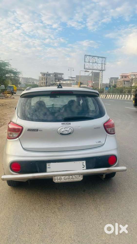 Hyundai Grand I10 Asta 2017 Petrol 40000 Km Driven