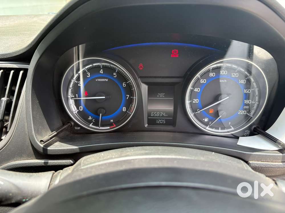 Maruti Suzuki Swift 1.3 Vxi, 2020, Petrol