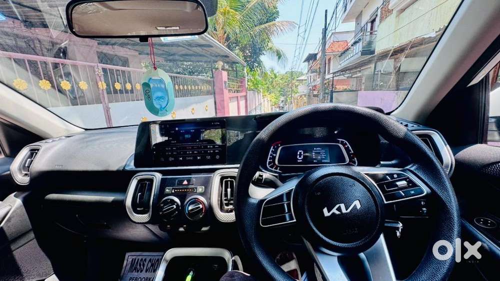 Kia Sonet 2023 Petrol Well Maintained