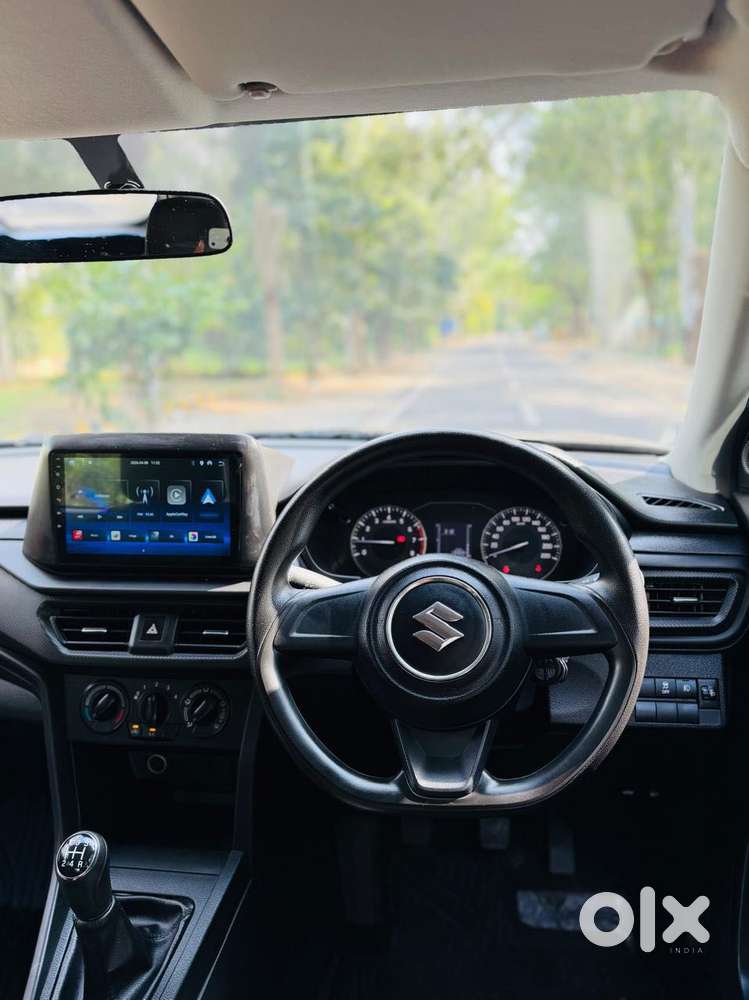 Maruti Suzuki Brezza 1.5 Lxi Smart Hybrid, 2025, Petrol