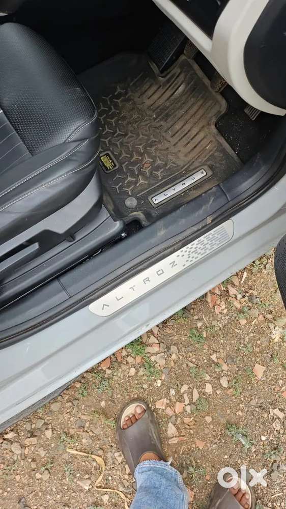 Tata Altroz Crtv S 2025 I-cng Mt Urgent Sale Need Money Fix Price
