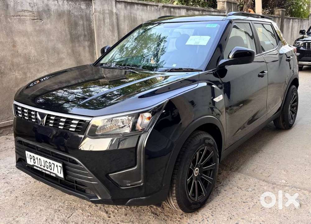 Mahindra Xuv300, 2023, Petrol