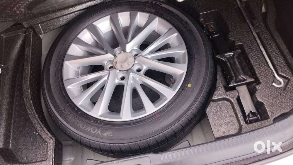 Toyota Camry Hybrid, 2016, Petrol