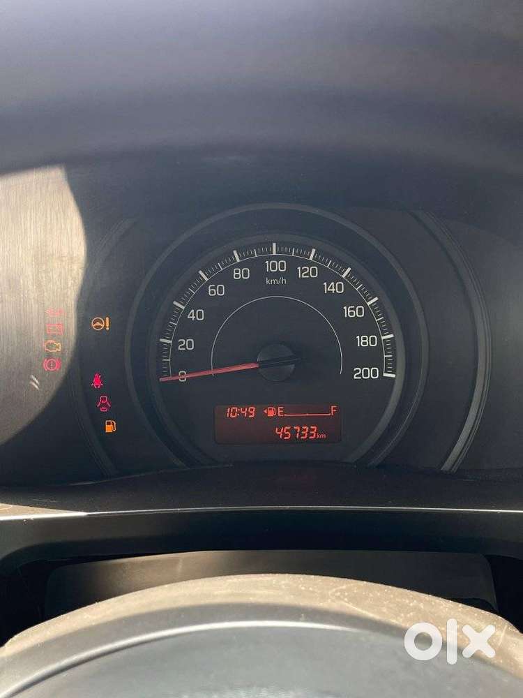 Maruti Suzuki Swift 1.2 Lxi (o), 2023, Petrol