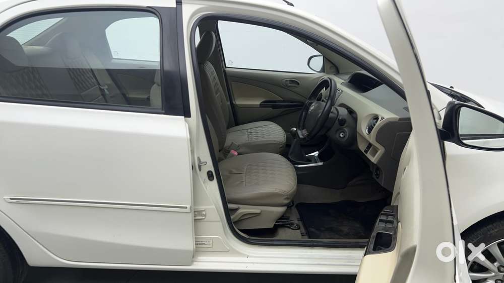 Toyota Etios Vx, 2015, Petrol