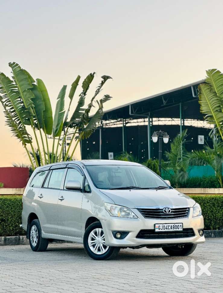 Toyota Innova 2.5 G (diesel) 8 Seater, 2013, Diesel