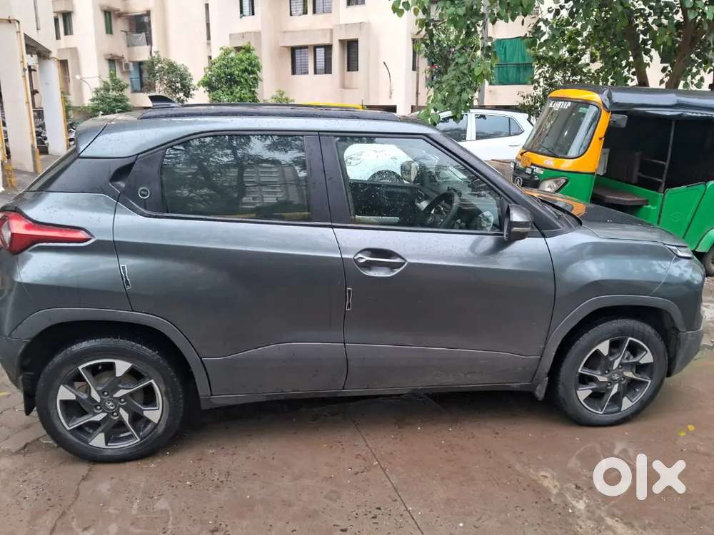 Tata Punch Dazzle Sunroof 2023
