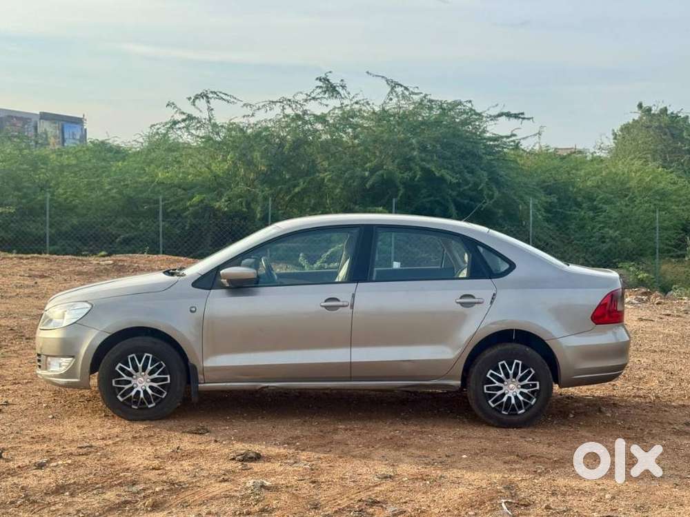 Skoda Rapid 1.6 Tdi Ambition Plus, 2012, Diesel