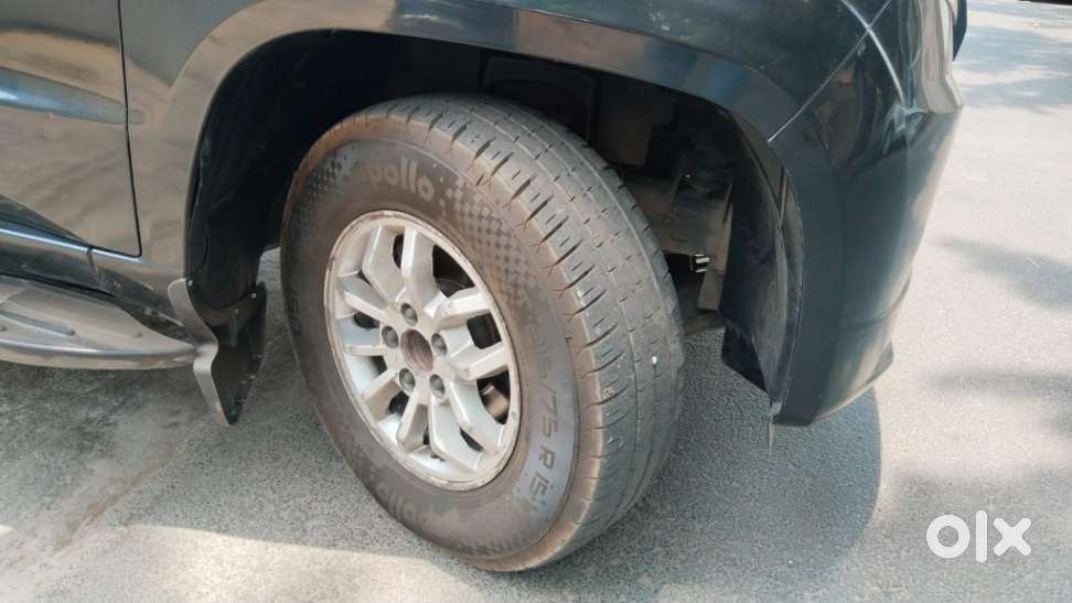 Mahindra Tuv 300 T8 Amt, 2016, Diesel