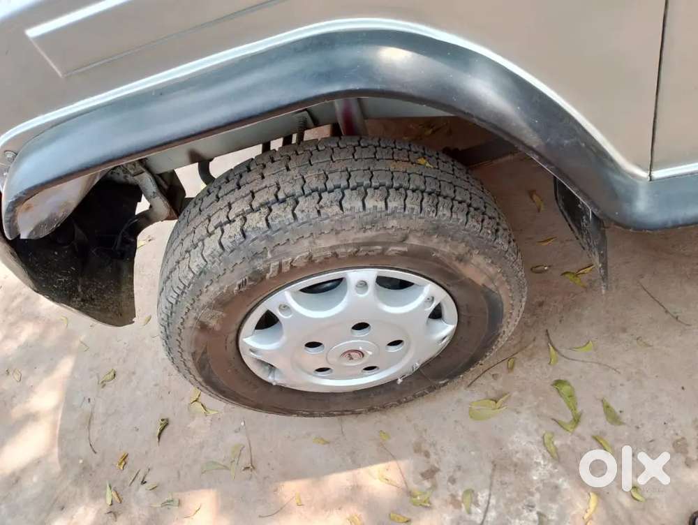 Mahindra Bolero Diesel Automatic 2014 Silver