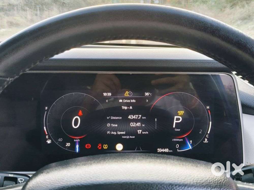 Mahindra Xuv700 2.0 Ax 7 Petrol At Luxury Pack Str, 2022, Petrol