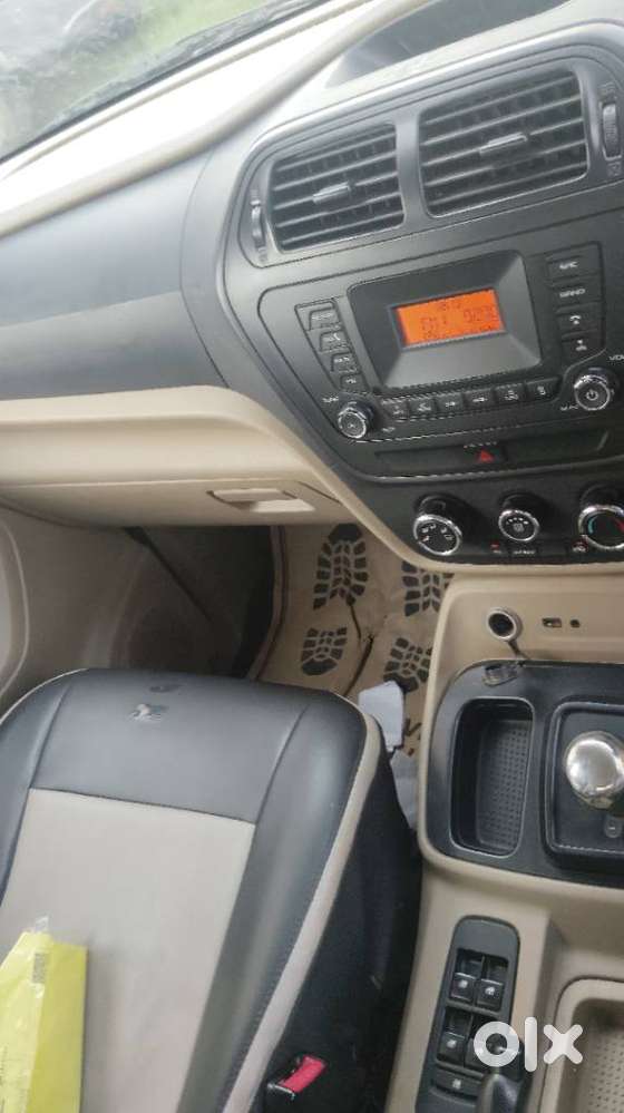 Mahindra Tuv 300 T6 Plus Amt, 2016, Diesel