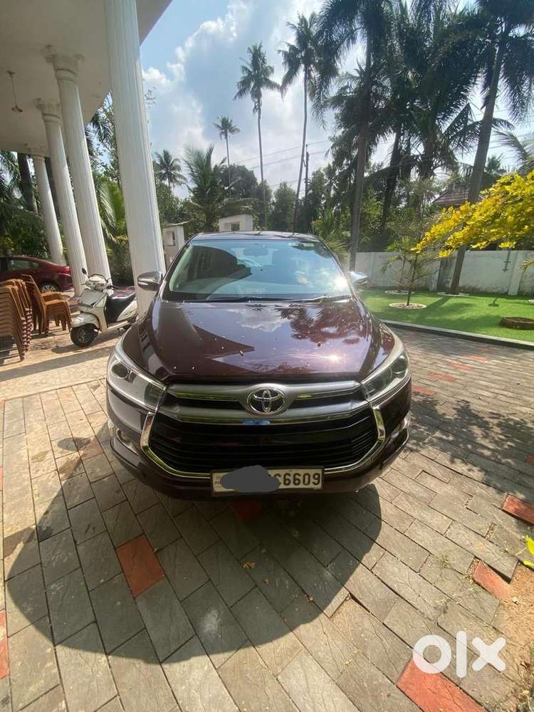 Toyota Innova Crysta 2017 Diesel 120000 Km Driven