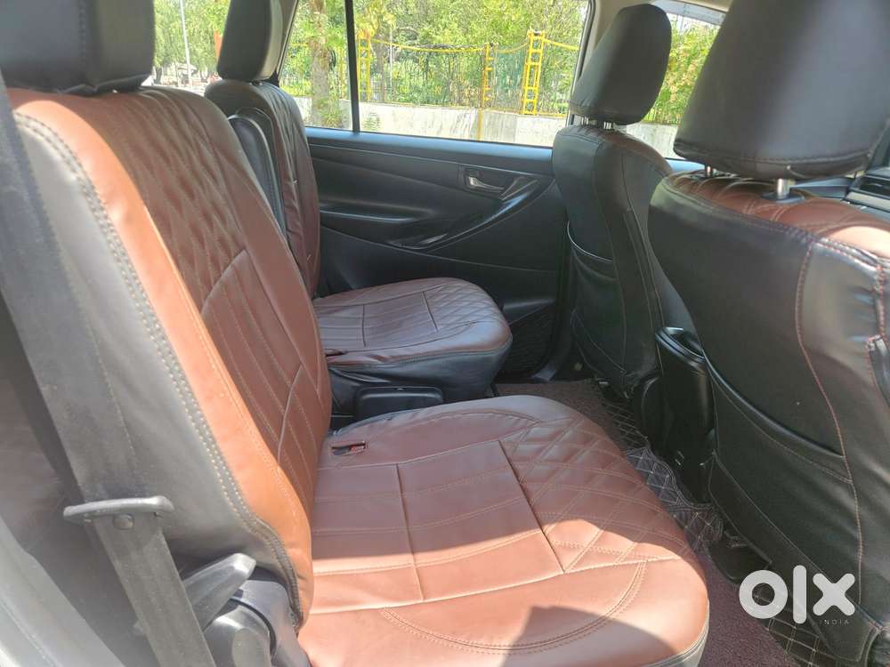 Toyota Innova Crysta 2.4 G Mt, 2024, Diesel