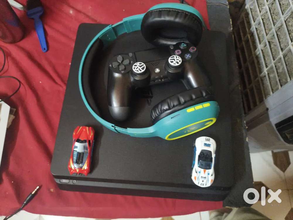 PS4 Slim 1TB With Headphone