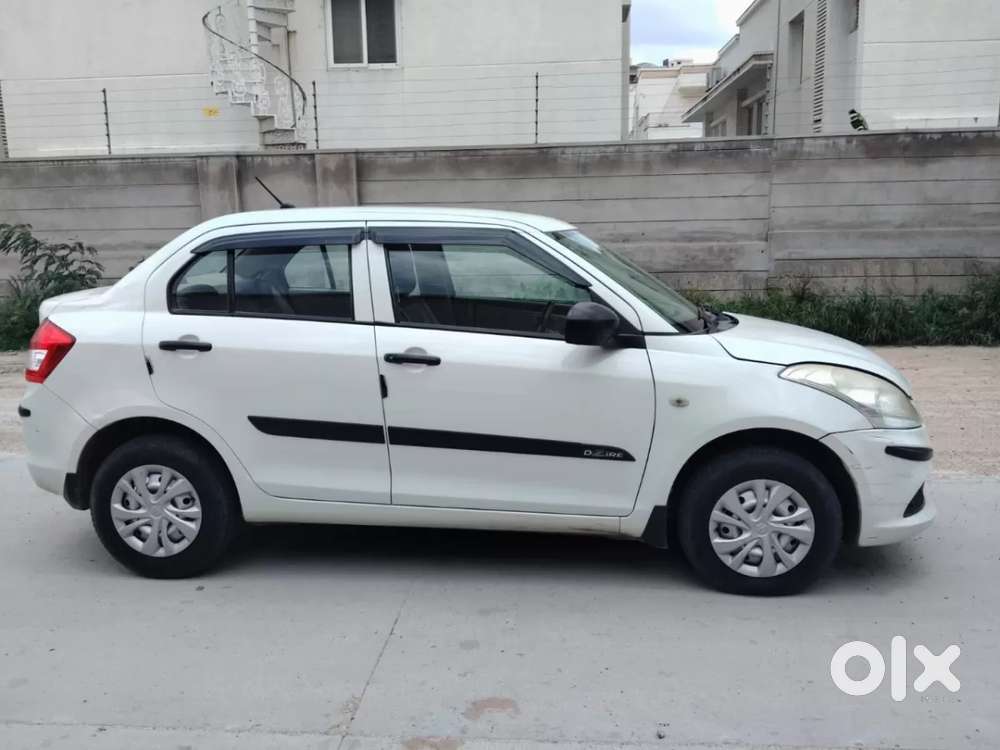 Maruti Suzuki Swift Dzire Vxi, 2022, Petrol