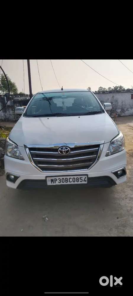 Toyota Innova 2016