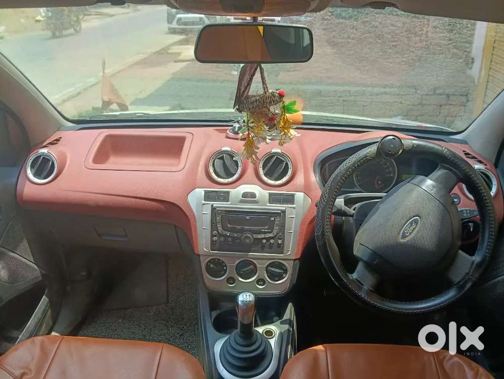 Ford Figo 1.2 Trend Petrol 2011