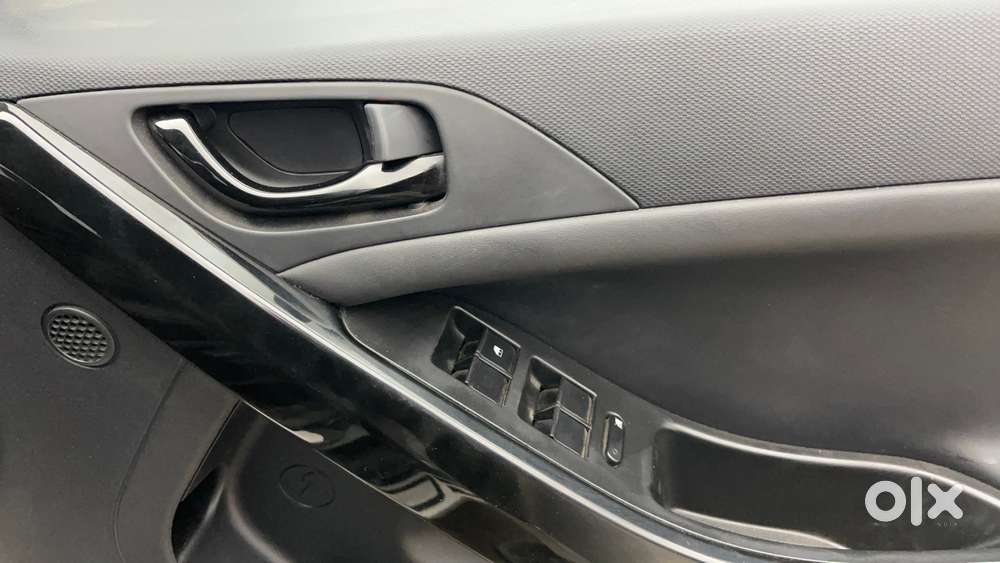 Tata Nexon 1.2 Revotron Xz Plus (l) Dark Edition, 2023, Petrol